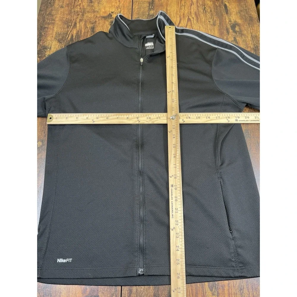Nike occasions various zip